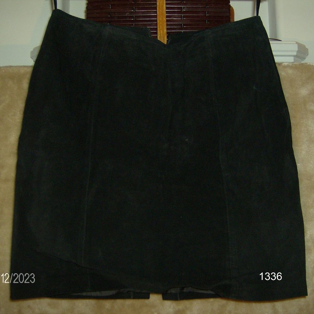 Suede Skirt Black